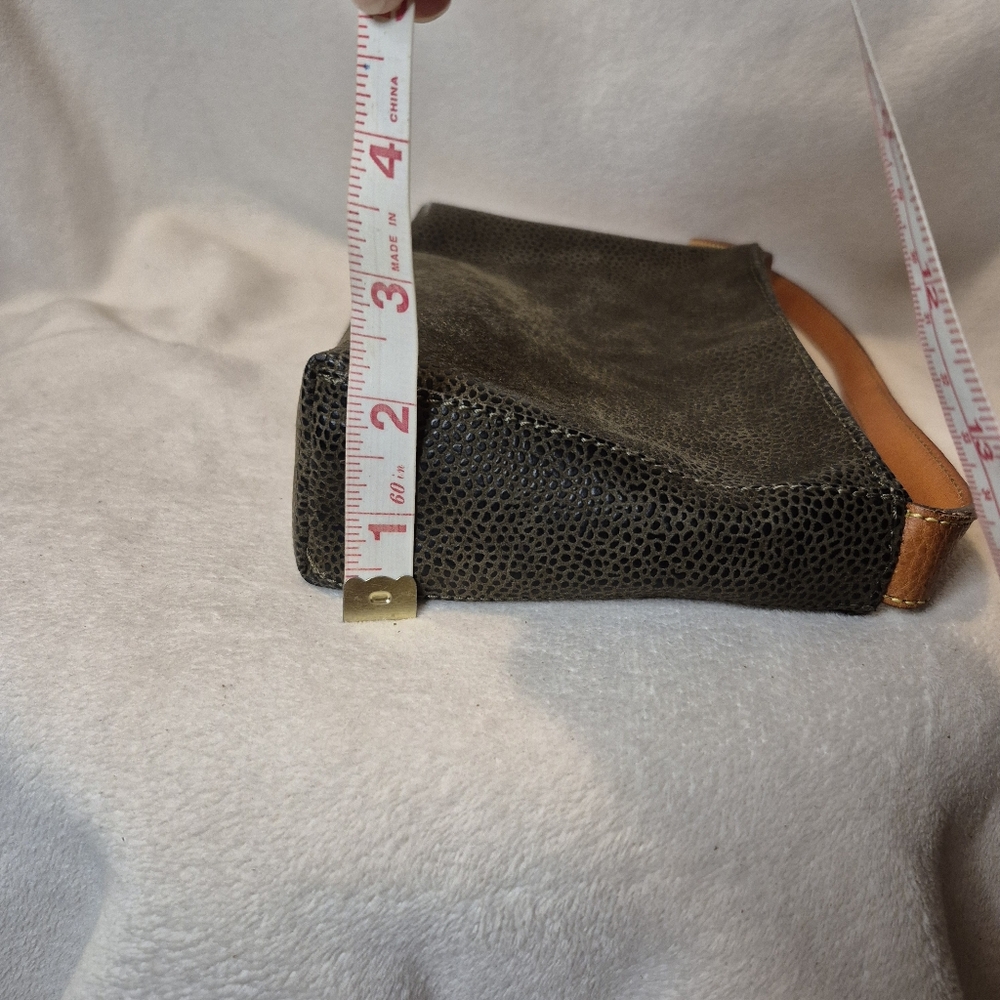 Bric's 8 Inch Brown/Grey Small Zippered Travel Bag - Picture 9 of 10